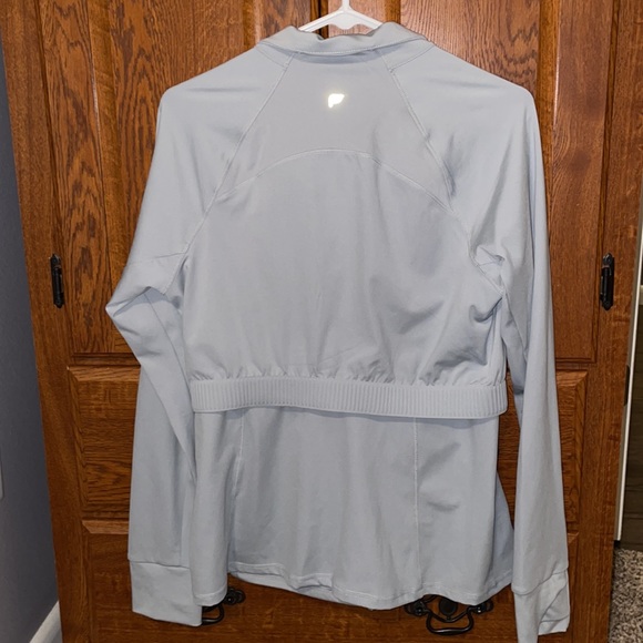 Fabletics Trinity Performance Jacket NWT - Picture 2 of 4